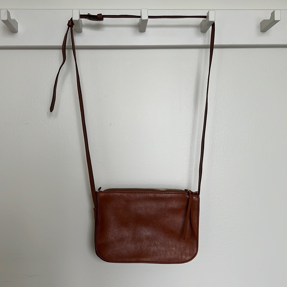 Madewell || The Simple Crossbody Bag || G0517